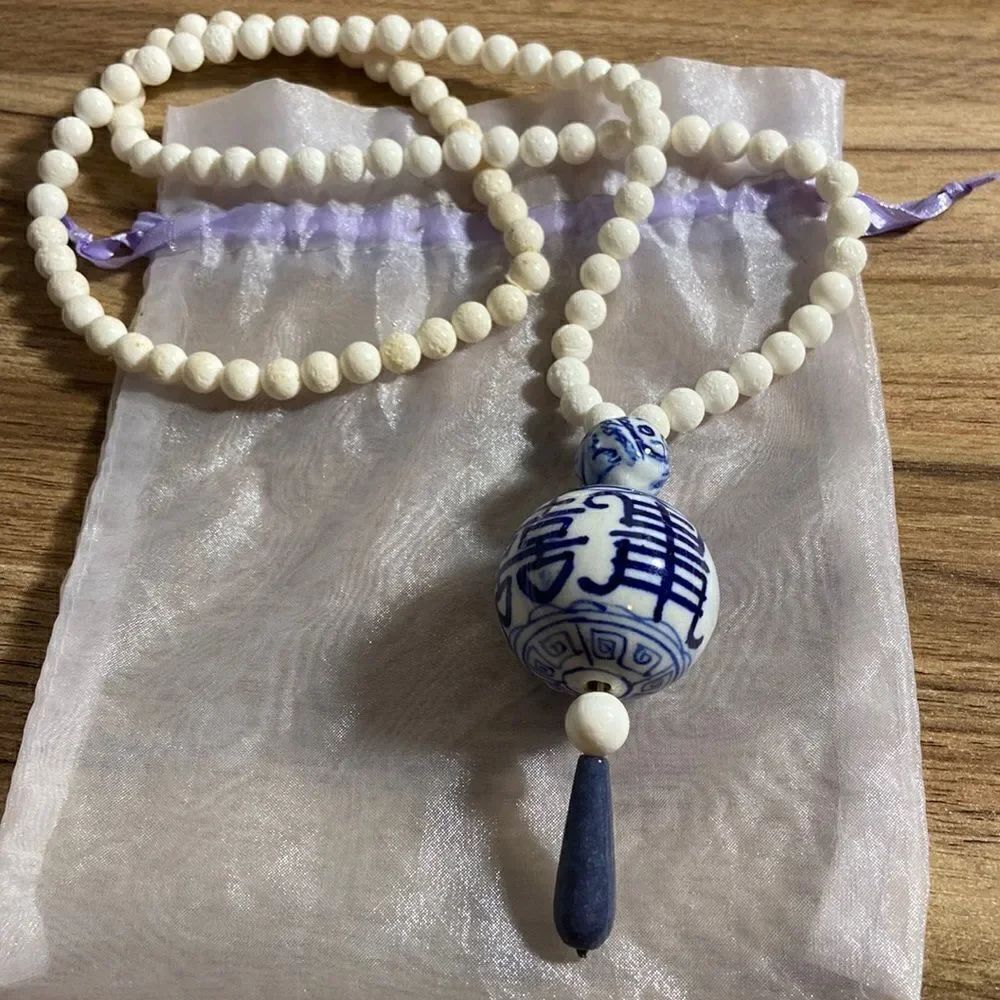 Beaded necklace Japan motive delicate new